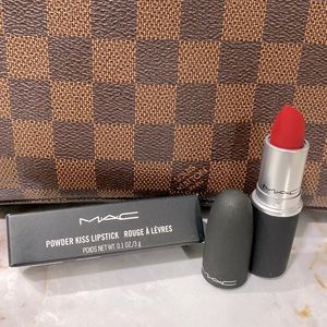 MAC POWDER KISS LIPSTICK